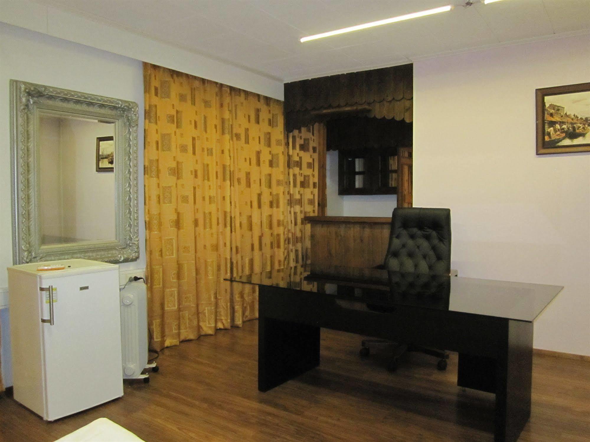 Finn Rooms Тампере Экстерьер фото